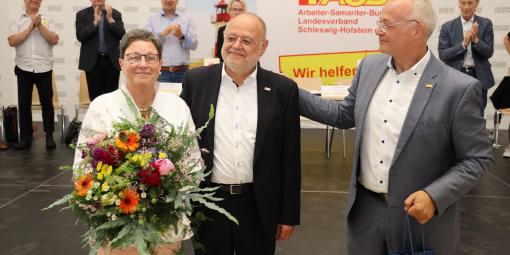 Viel Lob und Anerkennung vom Landesvorsitzenden für Heribert Röhrig (Mitte), Dank für Verständnis ging an seine Ehefrau Astrid.